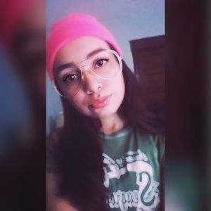 Meet your Posher, Cindy